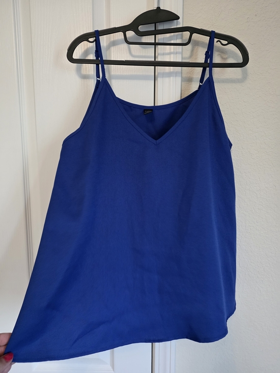 SHEIN Tops - SHEIN Royal Blue V-Neck Spaghetti Strap Tank Top